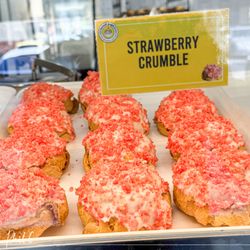 Beard Papa’s - Strawberry Crumble Cream Puff