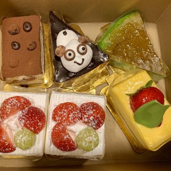 Oh My Pan Bakery & Cafe - Tiramisu, chocolate (with the animal) green tea? 2 strawberry cakes and a mango mousse. - Bubble Tea Near Me - San Gabriel, California Oh My Pan Bakery & Cafe - Tiramisu, chocolate (with the animal) green tea? 2 strawberry cakes and a mango mousse. - Bubble Tea Near Me - San Gabriel, California