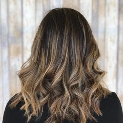 The White Magnolia Studio - Highs & lows balayage