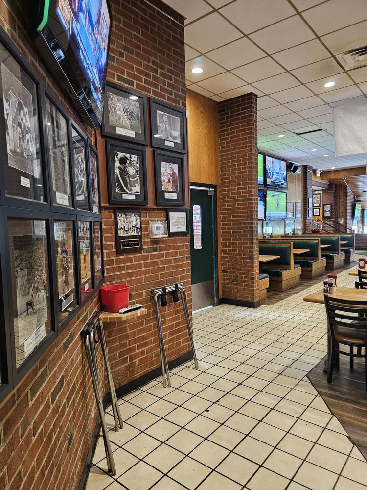 Mac and Bob's Restaurant