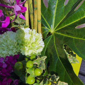 Seattle Flowers - Zen Artistry -- Standard close-up. - Florists Near Me - Seattle, Washington Seattle Flowers - Zen Artistry -- Standard close-up. - Florists Near Me - Seattle, Washington