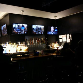 Lefty's Draft House - people watching tvs - Sports Bars Near Me - San Antonio, Texas Lefty's Draft House - people watching tvs - Sports Bars Near Me - San Antonio, Texas