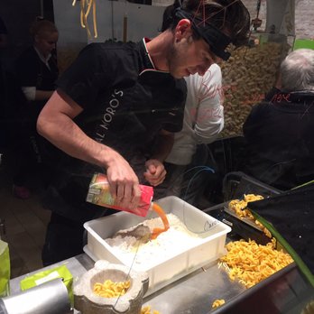 Dal Moro's - Making dough for Gnocchi - Fast Food Near Me - Venezia, VE Dal Moro's - Making dough for Gnocchi - Fast Food Near Me - Venezia, VE