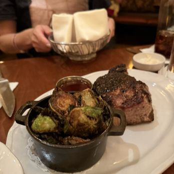 Le Cellier Steakhouse - Steakhouses Near Me - Orlando, Florida Le Cellier Steakhouse - Steakhouses Near Me - Orlando, Florida