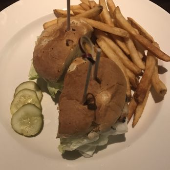 Yard House - New American Near Me - Irving, Texas