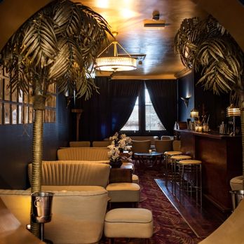 Fontaine's Bar - Golden palm trees really bring a room together - Bars Near Me - London, XGL