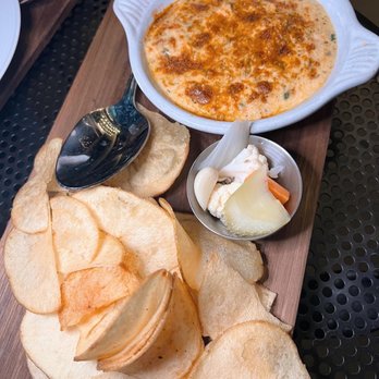 Porter Kitchen & Deck - Warm Crab Dip - New American Near Me - Chicago, Illinois