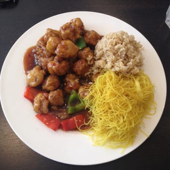Veggie Garden - General's chicken lunch combo (brown rice and curry noodles) - Vegan Near Me - Mountain View, California