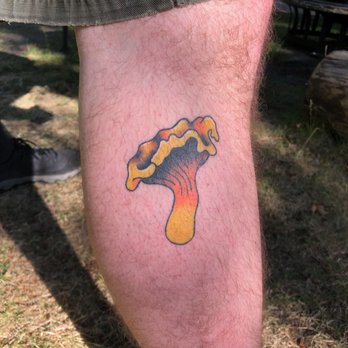 Eastside Electric Tattoo - Yellow Chanterelle (Cantherellis Cibarius). Very delicious. - Tattoo Near Me - Kirkland, Washington Eastside Electric Tattoo - Yellow Chanterelle (Cantherellis Cibarius). Very delicious. - Tattoo Near Me - Kirkland, Washington