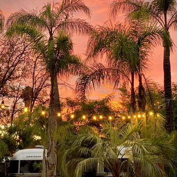 Caravan Outpost - Pink power every night - Hotels Near Me - Ojai, California Caravan Outpost - Pink power every night - Hotels Near Me - Ojai, California