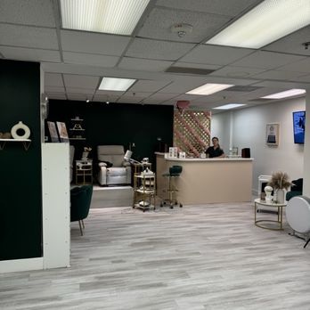 YB Professional - Inside - Hair Stylists Near Me - Los Angeles, California YB Professional - Inside - Hair Stylists Near Me - Los Angeles, California