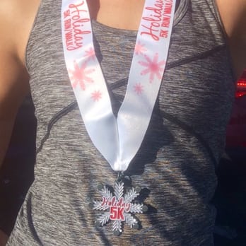 Holiday Half Marathon & 5K - 2014 5k medal - Races & Competitions Near Me Holiday Half Marathon & 5K - 2014 5k medal - Races & Competitions Near Me