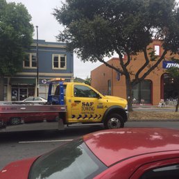 Flatbed tow truck