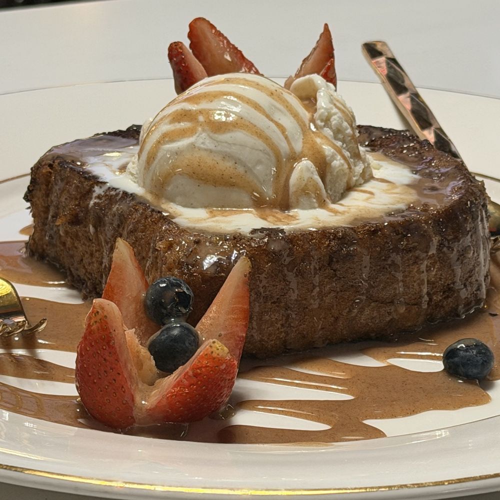 Michael's Restaurant - French Toast à la mode - American Near Me - Upper Marlboro, Maryland
