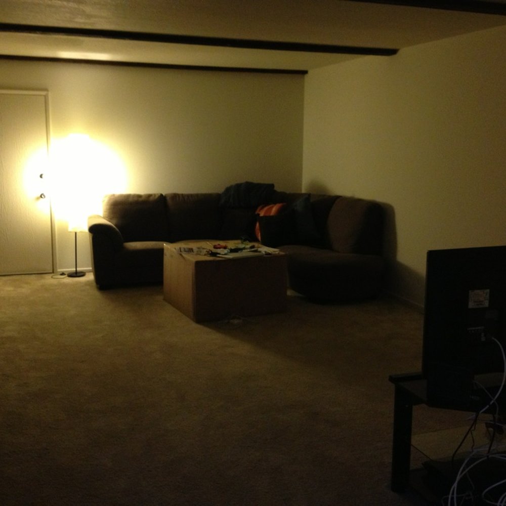 Villa Campana - Super spacious living room - Apartments Near Me - Camarillo, California Villa Campana - Super spacious living room - Apartments Near Me - Camarillo, California