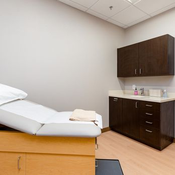 Illuum Cosmetic Surgery - Exam Room - Plastic Surgeons Near Me - Novi, Michigan Illuum Cosmetic Surgery - Exam Room - Plastic Surgeons Near Me - Novi, Michigan