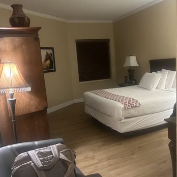 Colts Neck Inn Hotel - Hotels Near Me - Colts Neck, New Jersey Colts Neck Inn Hotel - Hotels Near Me - Colts Neck, New Jersey