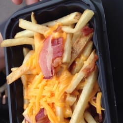 Wendy's - Gross, gross, gross! Not quite like the gooey, bacony commercial. False advertising!