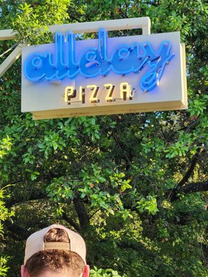 Allday Pizza: Tarrytown by null