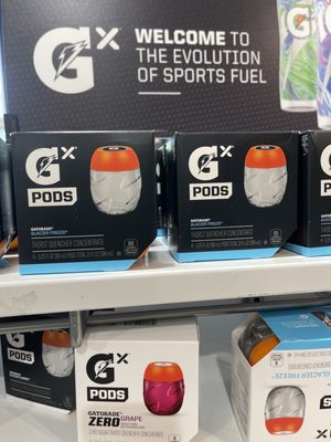 DICK'S Sporting Goods by null