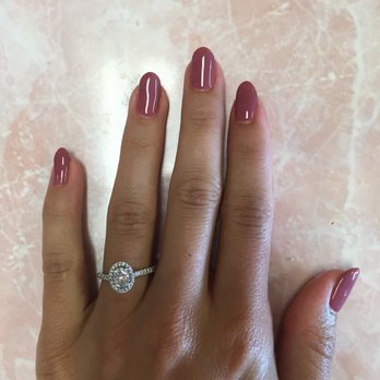 Nails 4 U - Redwood gel polish (490) done by Lucy - Nail Salons Near Me - Wilmington, North Carolina