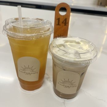 Lunakin Café - Banana creme latte and peach sunrise - Breakfast & Brunch Near Me - Las Vegas, Nevada Lunakin Café - Banana creme latte and peach sunrise - Breakfast & Brunch Near Me - Las Vegas, Nevada