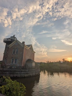 Saugerties Lighthouse by null