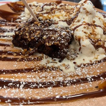 White Rabbit Dessert Experience - First Draft Pick - Desserts Near Me - Orlando, Florida White Rabbit Dessert Experience - First Draft Pick - Desserts Near Me - Orlando, Florida