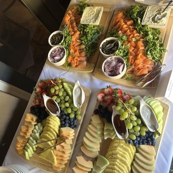 High Cotton - Fruit and lox - Cocktail Bars Near Me - Charleston, South Carolina