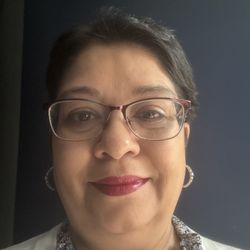 Oasis Wellness Centre & Spa - Teye lipstick in color Valentina