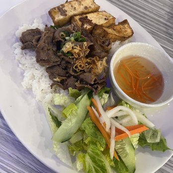 Chopstick and Rice - Grilled Beef and Tofu Plate - Vietnamese Near Me - Honolulu, Hawaii