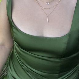 Dress stain is nowhere to be seen well into the wedding