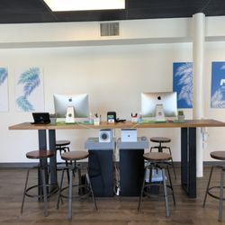 Mobi - Cash wrap counter.