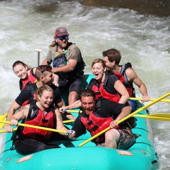 Rolling Thunder River Co - Rafting/Kayaking Near Me - Bryson City, North Carolina Rolling Thunder River Co - Rafting/Kayaking Near Me - Bryson City, North Carolina