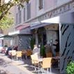 César Place