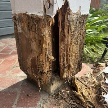 Villatoro's Framing - Original post damage - General Contractors Near Me