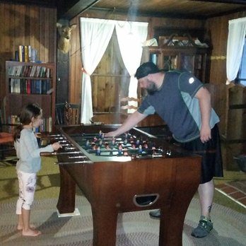 Round Table Lodge - The Lodge rec room - Bed & Breakfast Near Me - Sebago, Maine