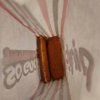 Pinkbox - This is the way you should put Maple Bars in a bag so the Maple doesn't get on the other bar, except I would have liked it face up. - Donuts Near Me - Las Vegas, Nevada Pinkbox - This is the way you should put Maple Bars in a bag so the Maple doesn't get on the other bar, except I would have liked it face up. - Donuts Near Me - Las Vegas, Nevada