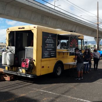 La Birria - Food truck parked ready to serve - Mexican Near Me - Aiea, Hawaii La Birria - Food truck parked ready to serve - Mexican Near Me - Aiea, Hawaii