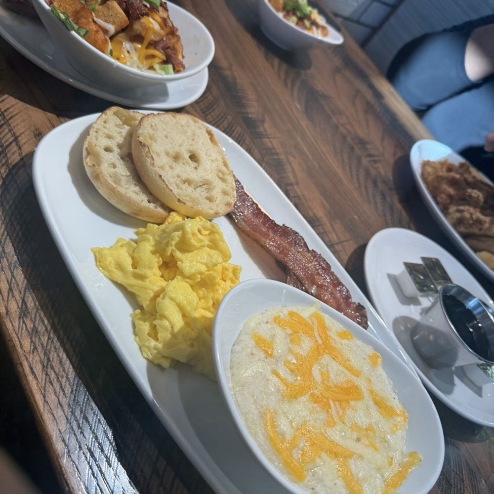 Another Broken Egg Cafe - Breakfast & Brunch Near Me - Flowood, Mississippi