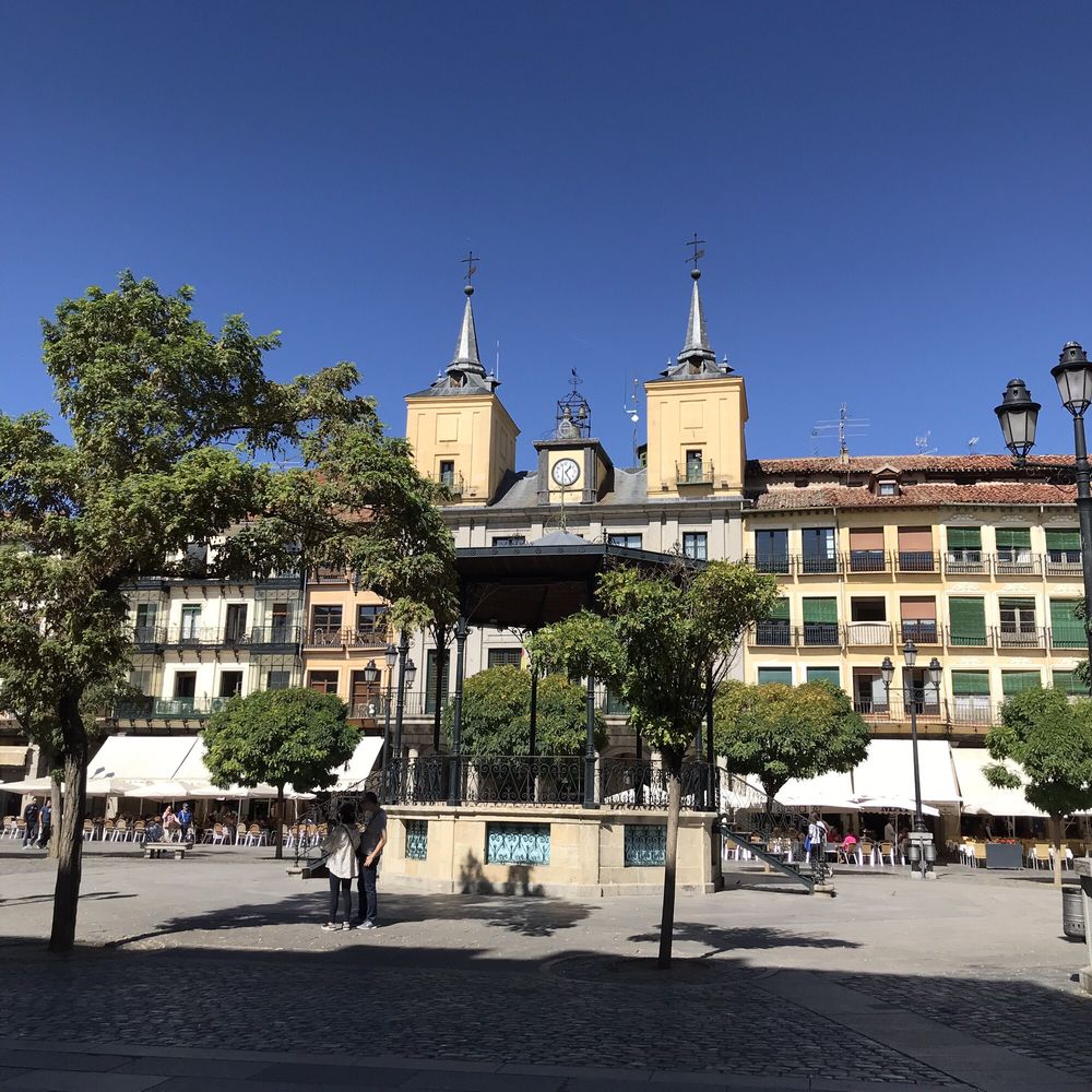 Plaza Mayor - Landmarks & Historical Buildings Near Me - Segovia, SG