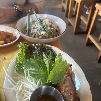 Mott St - Imperial Rolls* Everything Garlic Shrimp & Noodles* - Asian Fusion Near Me - Chicago, Illinois Mott St - Imperial Rolls* Everything Garlic Shrimp & Noodles* - Asian Fusion Near Me - Chicago, Illinois