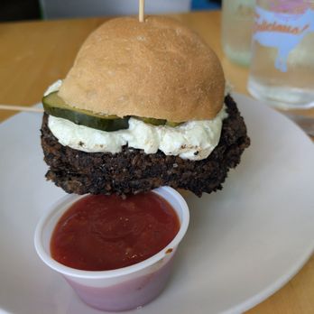 Baileys' Range - BYO veggie burger - Beer Bar Near Me - St. Louis, Missouri