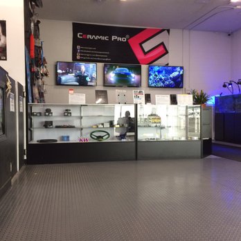 Spider Auto Glass - Waiting area. Lobby - Auto Glass Services Near Me - San Jose, California Spider Auto Glass - Waiting area. Lobby - Auto Glass Services Near Me - San Jose, California