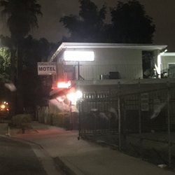 Pomona Dunes Hotel-Motel