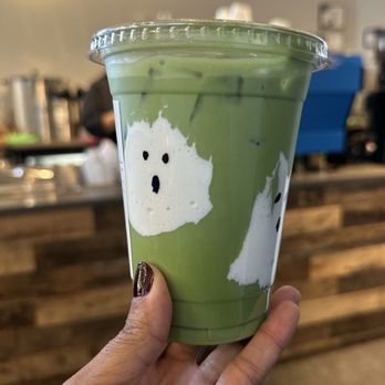 Crave - Fluffy Ghost Matcha - Breakfast & Brunch Near Me - Salem, Massachusetts