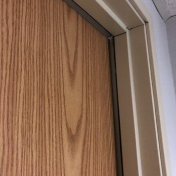 SureStay Plus Hotel By Best Western Post Falls - Door doesn't close all the way. - Hotels Near Me - Post Falls, Idaho SureStay Plus Hotel By Best Western Post Falls - Door doesn't close all the way. - Hotels Near Me - Post Falls, Idaho