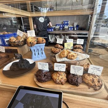 Levain Bakery - Bakeries Near Me - Venice, California Levain Bakery - Bakeries Near Me - Venice, California