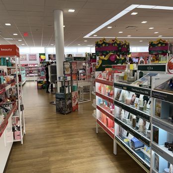 Ulta Beauty - Different isles - Cosmetics & Beauty Supply Near Me - Dallas, Texas Ulta Beauty - Different isles - Cosmetics & Beauty Supply Near Me - Dallas, Texas