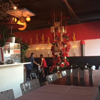 Kinnara Thai - Nice interior - Thai Near Me - Van Nuys, California
